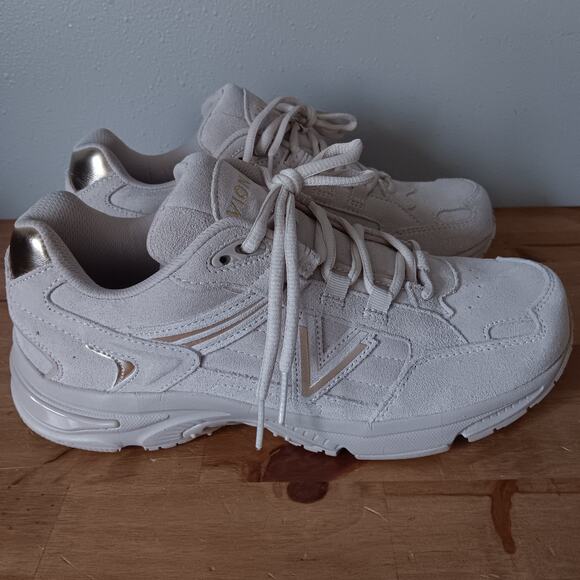 Vionic Women's 23 Walk 2.0 Sneaker Oatmeal Gold Suede Size 9.5 W - Picture 3 of 10